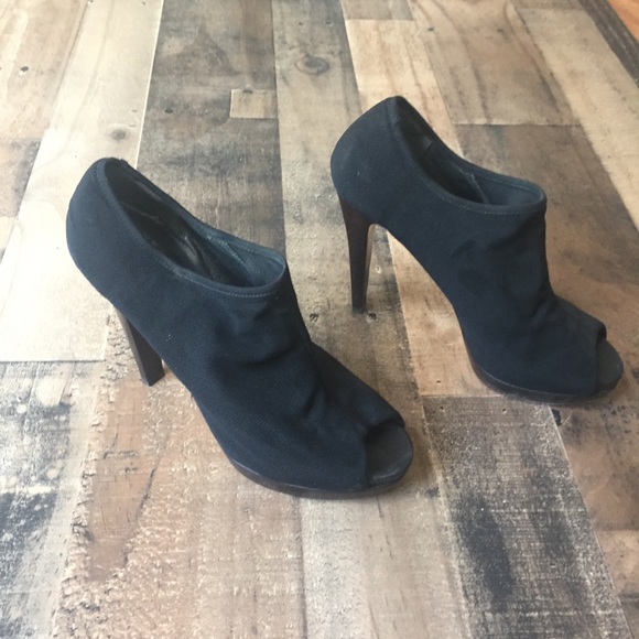 Stuart Weitzman Mesh Peep Toe Ankle Heels 8 - Picture 3 of 7